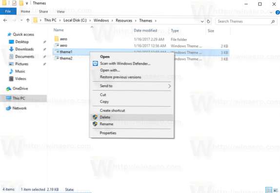 How to delete default themes